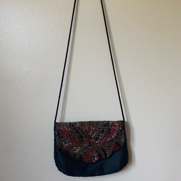Tiny satin bag with beaded cover - Picture 2 of 2